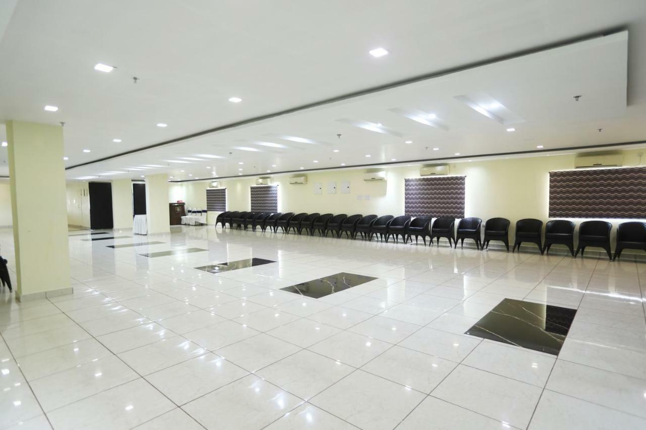 โรงแรมราทา รีเจนซี Rourkela ภายนอก รูปภาพ