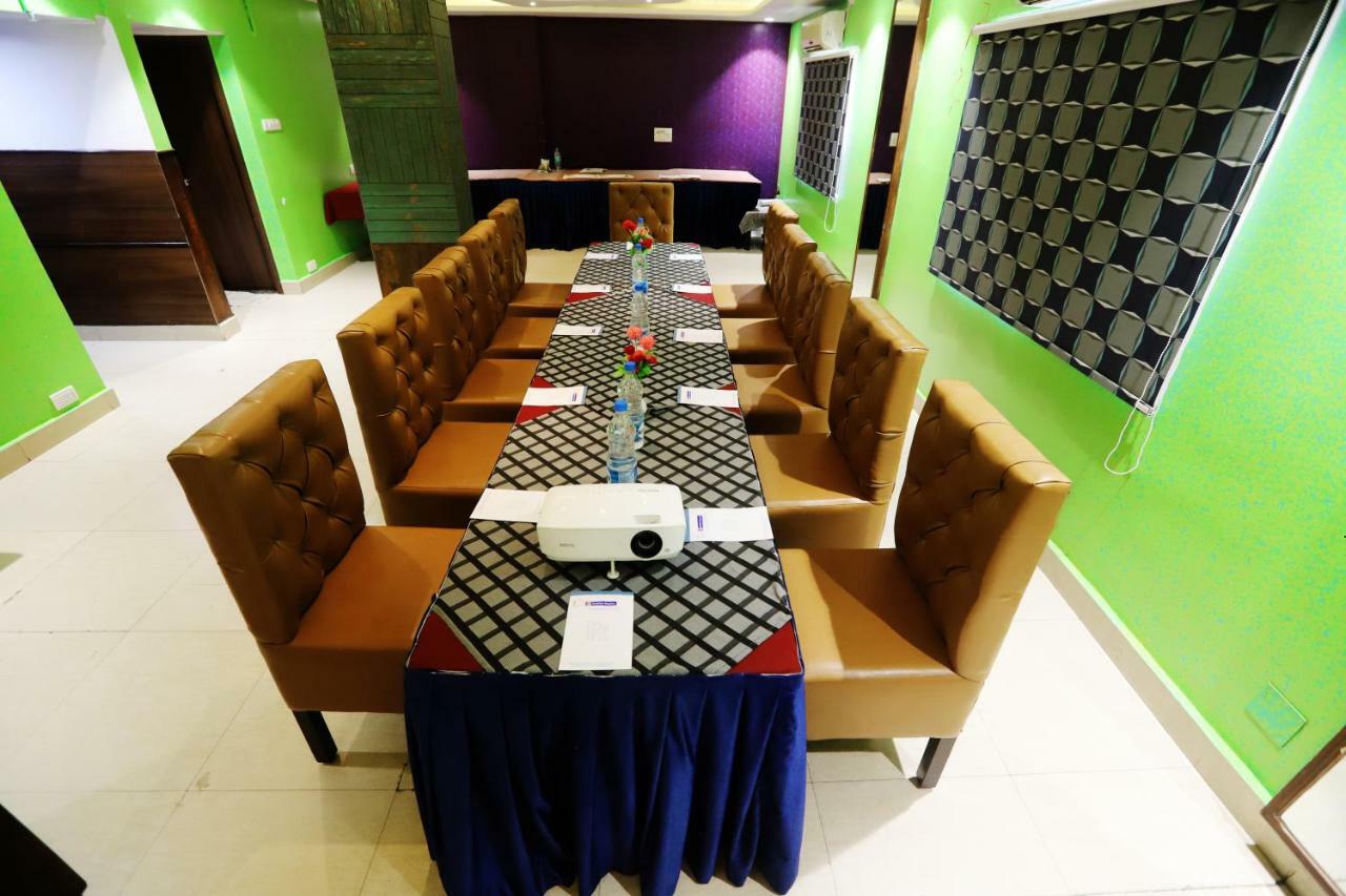 โรงแรมราทา รีเจนซี Rourkela ภายนอก รูปภาพ